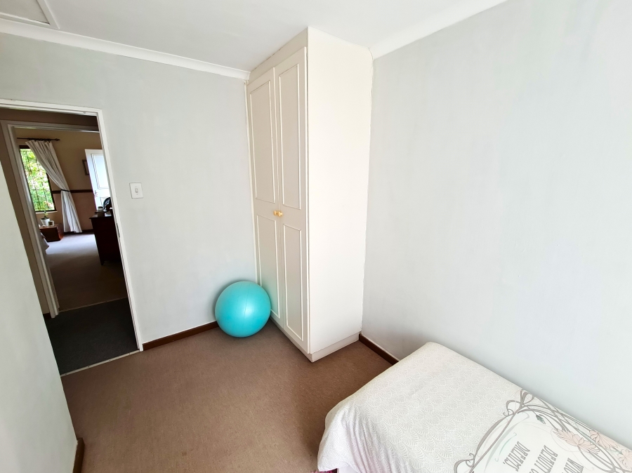 6 Bedroom Property for Sale in Noorsekloof Eastern Cape
